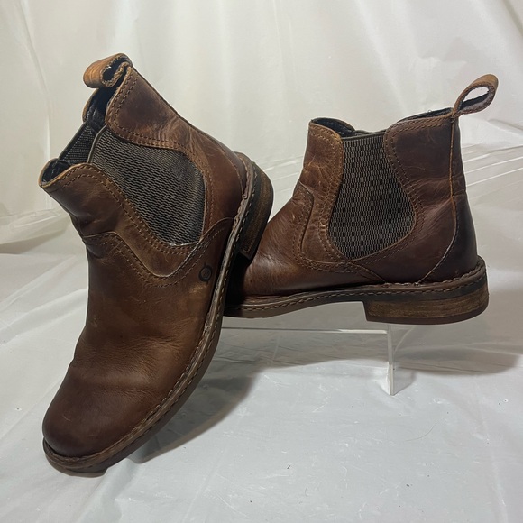 Born Hemlock Distressed Brown Leather Pull On Chelsea Boots Size 8 - Picture 1 of 15